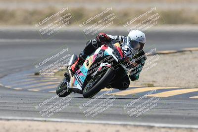 media/Apr-20-2025-CVMA (Sun) [[39090e8767]]/Race 11-500-350 Supersport (Holeshot)/